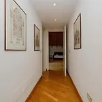 Bnbest Walk In Duomo 4-6 Pax Apartman *