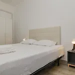 Bnbest Walk In Duomo 4-6 Pax Apartman *