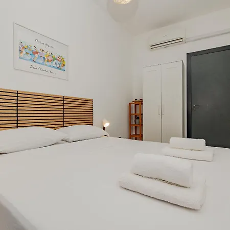 Apartment Bnbest Walk In Duomo 4-6 Pax