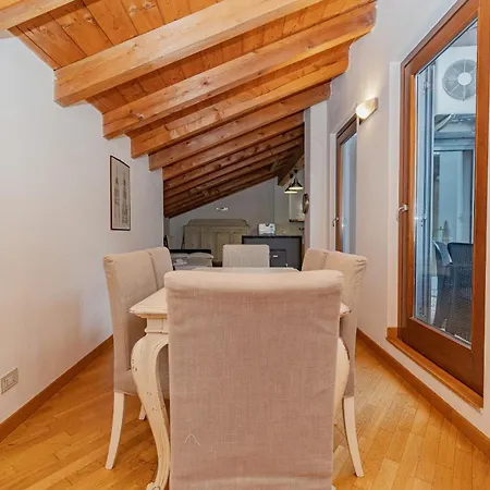 Bnbest Walk In Duomo 4-6 Pax Apartment *