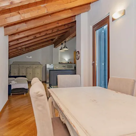 Bnbest Walk In Duomo 4-6 Pax Apartment