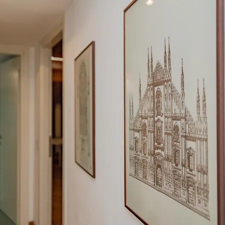 Bnbest Walk In Duomo 4-6 Pax Milan