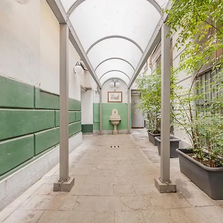Apartment Bnbest Walk In Duomo 4-6 Pax Milan
