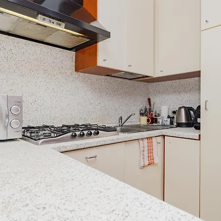 Bnbest Walk In Duomo 4-6 Pax Apartment